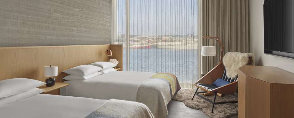 DeluxeTwinHarborView 