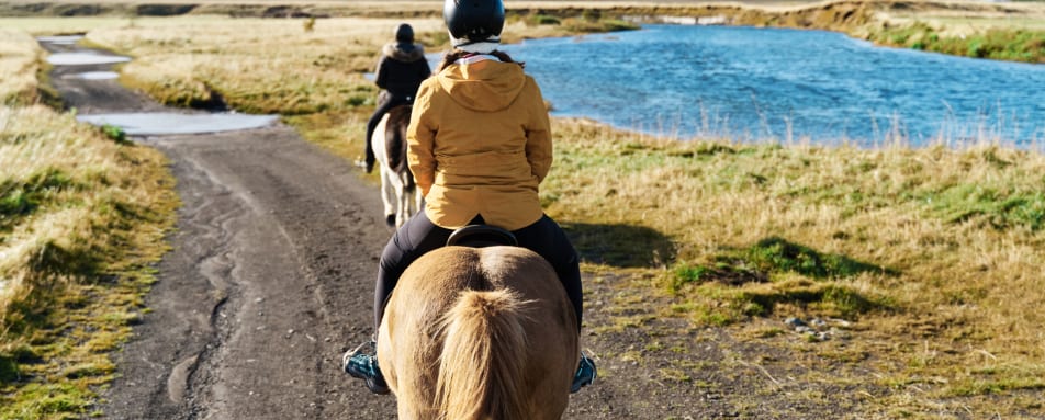 Horseback riding to Irarfoss