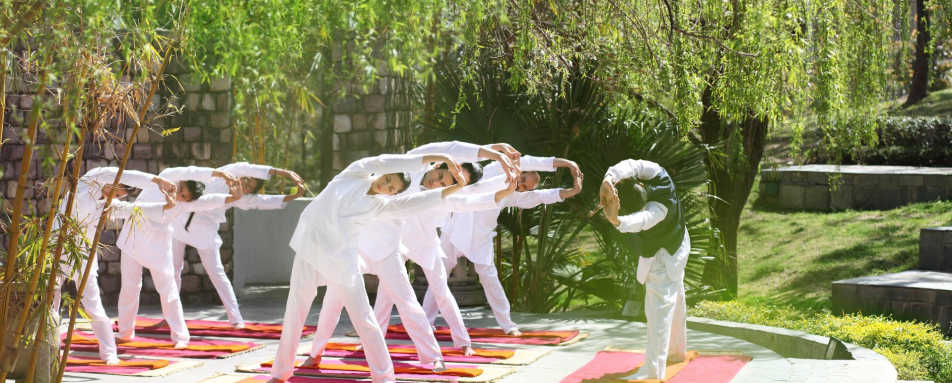 Yoga class - Ananda In The Himalayas