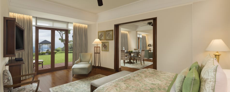 Suite Bedroom - Ananda in the Himalayas 