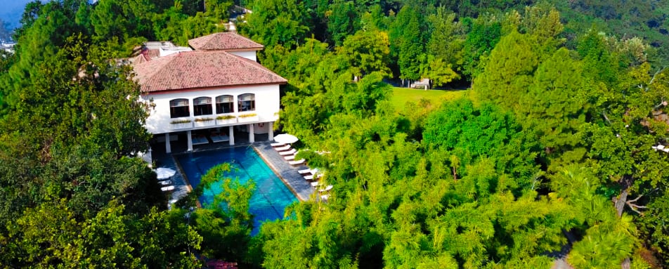 Wellness Spa Pool - Ananda in the Himalayas  