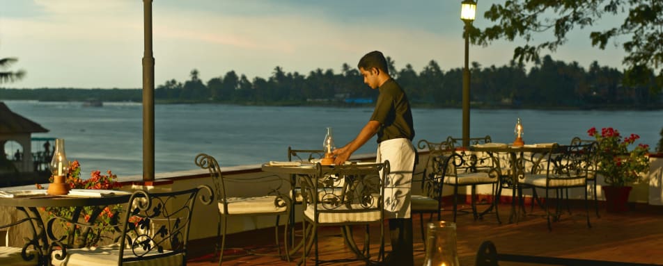 Outdoor Dining - Brunton Boatyard 