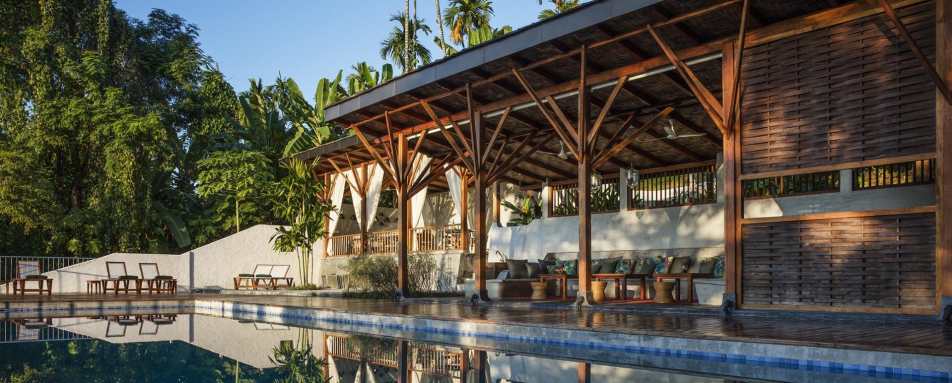 Pool and bar area - Jalakara