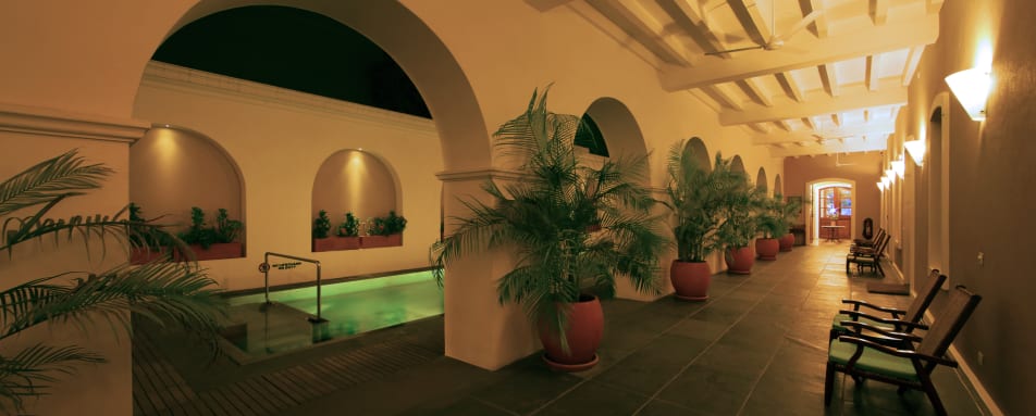 Swimming Pool - Palais de Mahe 
