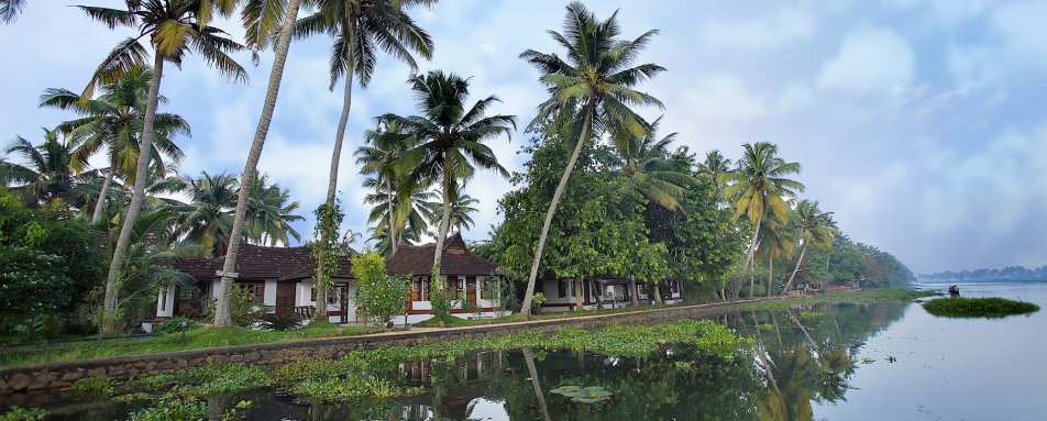 Outside View of Hotel - Philip Kutty's Farm