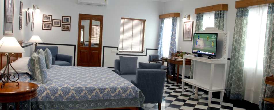 Spacious Rooms - Ratan Villas