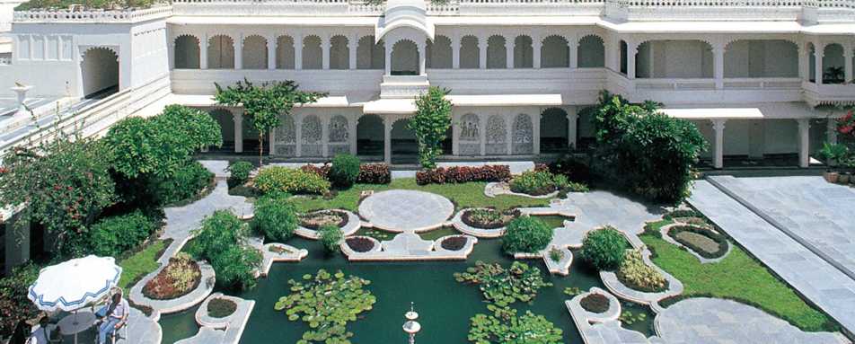 Lilypond - Taj Lake Palace