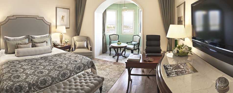 Luxury Grand Room - Taj Mahal Palace