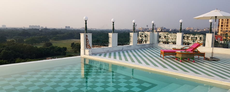 Pool Deck - Glenburn Penthouse 