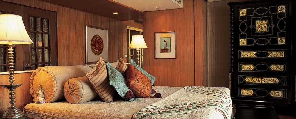 Kohinoor Suite Bedroom - The Oberoi Amarvilas