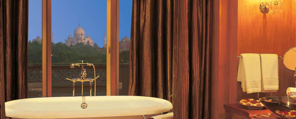 Kohinoor Suite Bathroom - The Oberoi Amarvilas