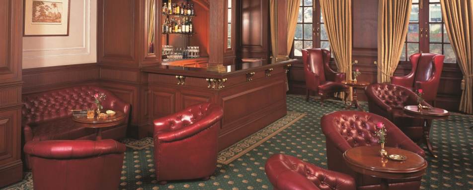 Bar - The Oberoi Grand