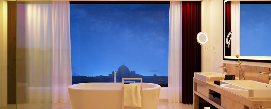Bathroom - The Oberoi New Delhi