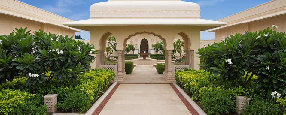 Walkway - The Oberoi Sukhvilas Resort & Spa