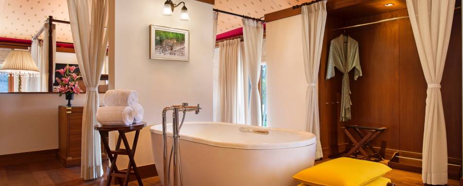 Royal Tent Bathroom - The Oberoi Sukhvilas Resort & Spa