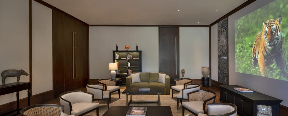 The Library - The Oberoi Vindhyavilas 