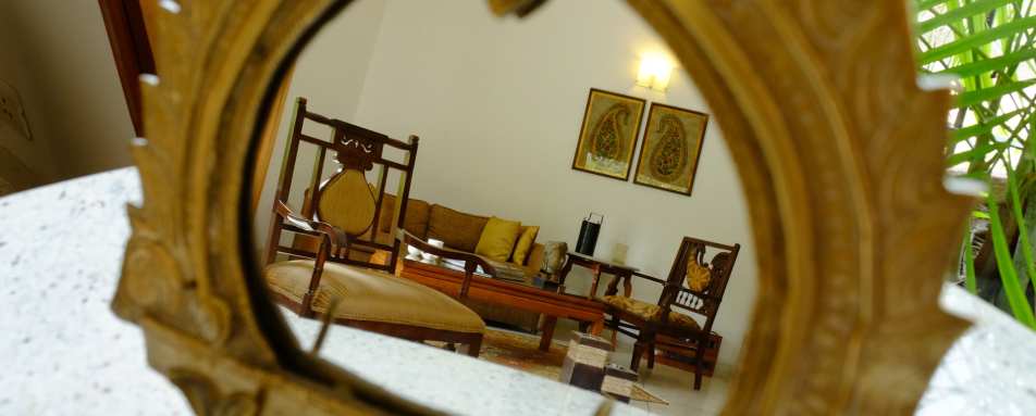 Mirror View - Thikana Delhi