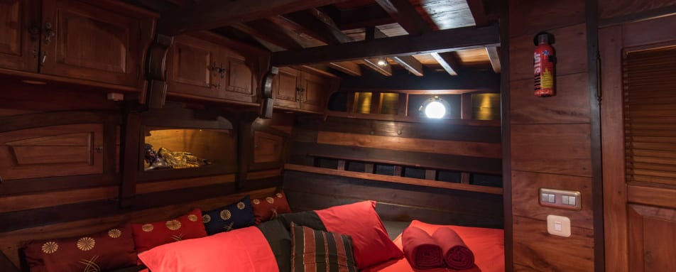 Interior Double Cabin 