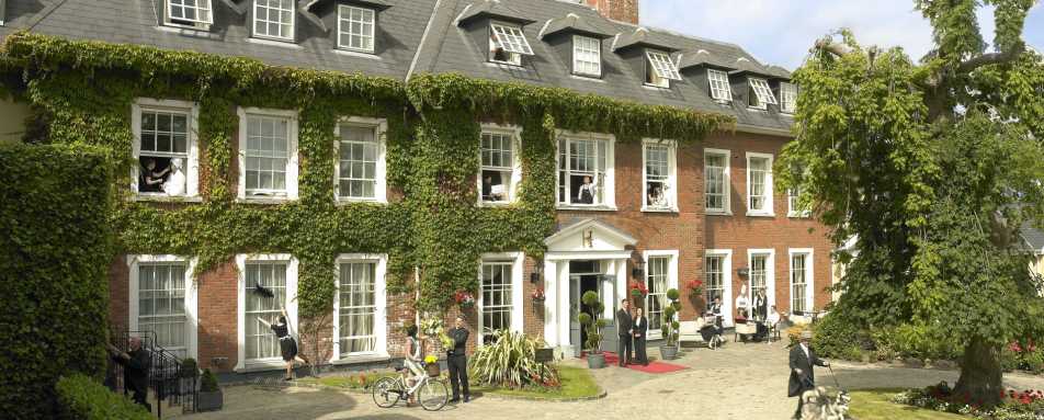 Hotel Exterior - Hayfield Manor Hotel 
