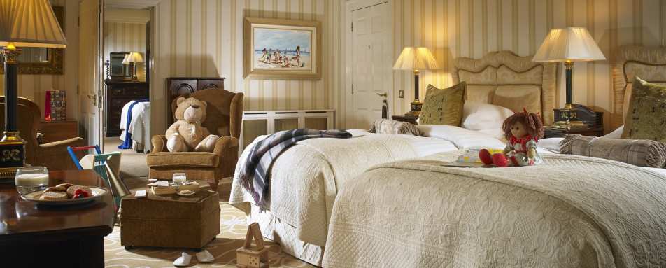 Twin Bedroom - Hayfield Manor Hotel 