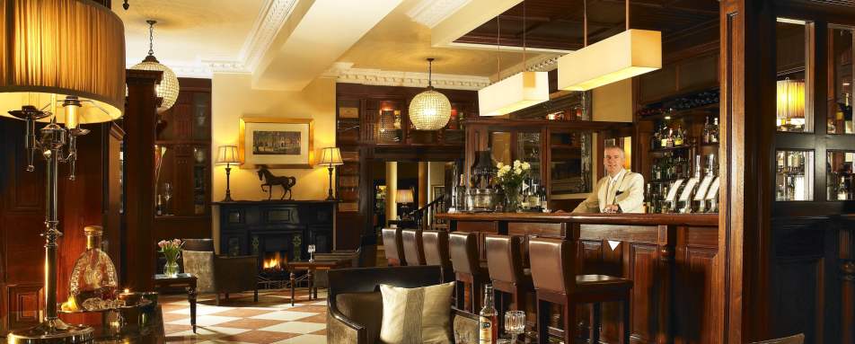 The Manor Bar - Hayfield Manor Hotel 