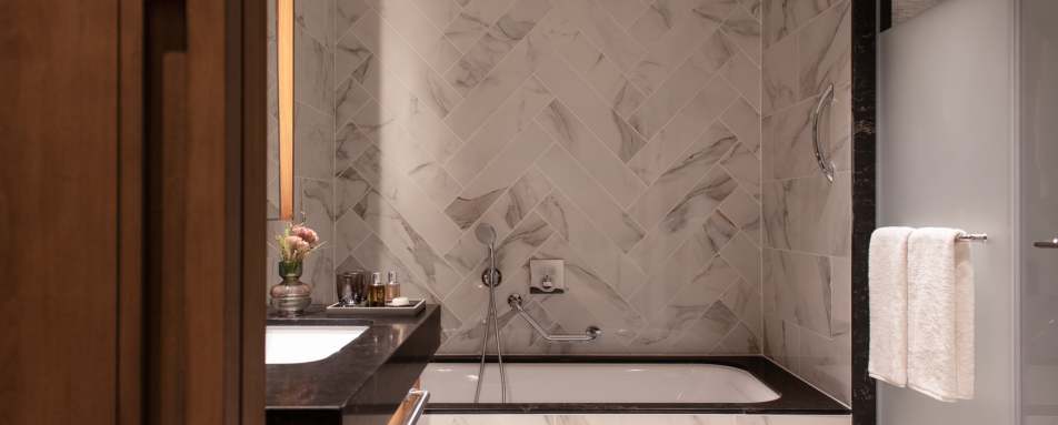 Deluxe Seafront RoomBathroom 