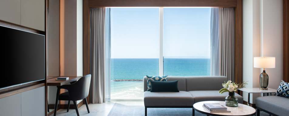 Executive SuiteLiving Room 