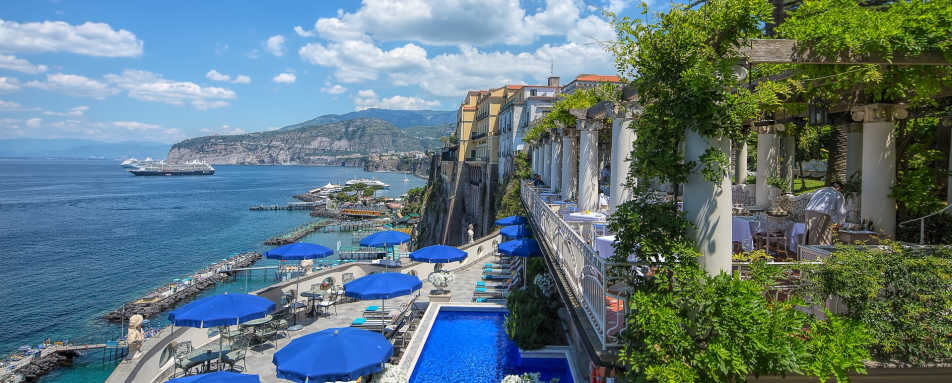 Pool terrace - Bellevue Syrene