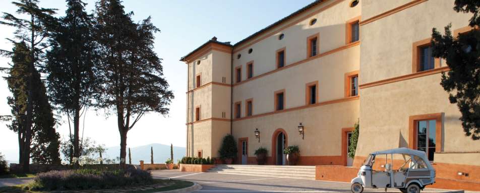 Arrival Entry - Belmond Castello di Casole