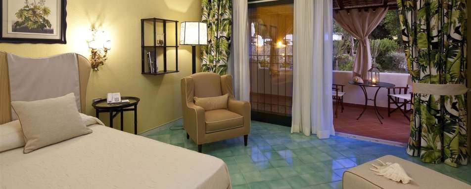 Superior Room with balcony - Garden and Villas Resort