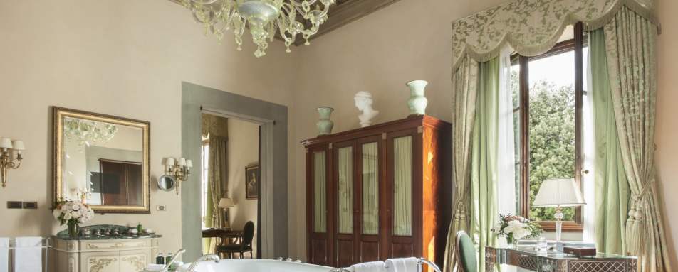 Suite bathroom - Four Seasons Florence
