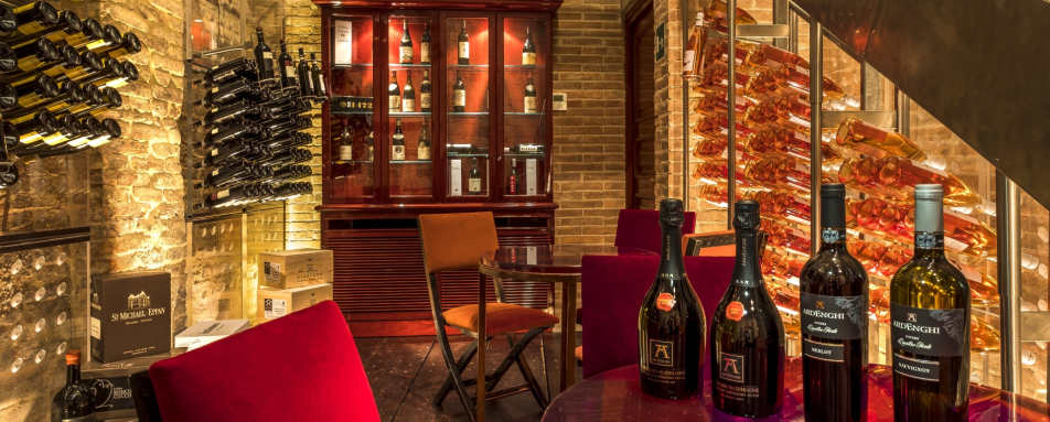 Wine cellar - Grand Hotel Continental Siena
