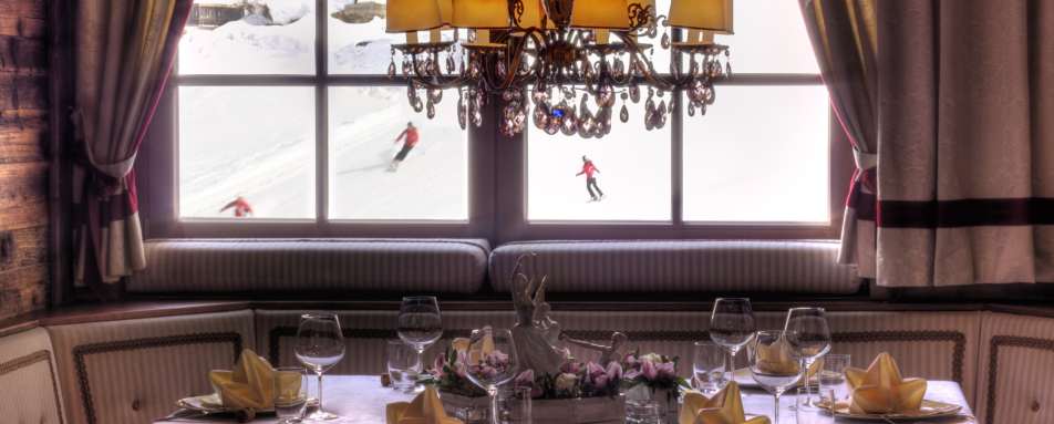 Les Stues - Hotel La Perla