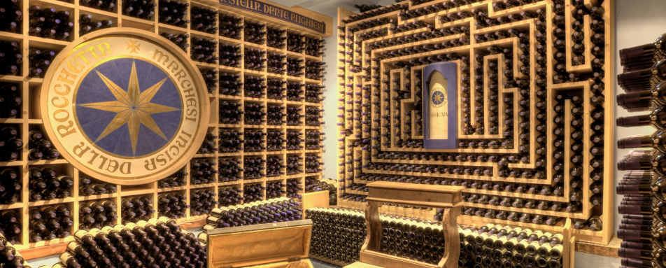 Mahatma wine cellar - Hotel La Perla