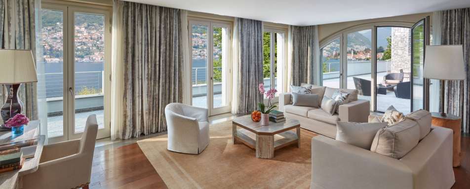 Presidential Suite living room 