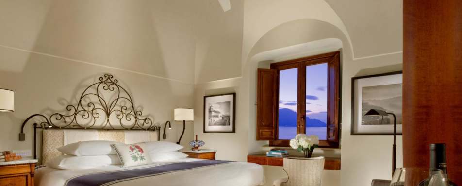 Superior and deluxe bedroom - Monastero Santa Rosa