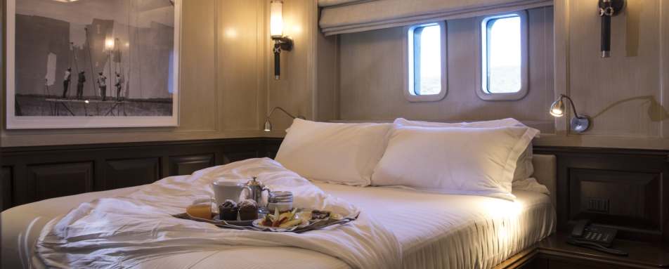 Breakfast in bed - Satori Yacht