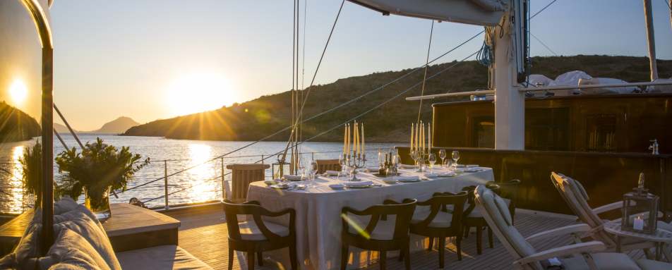 Dining - Satori Yacht