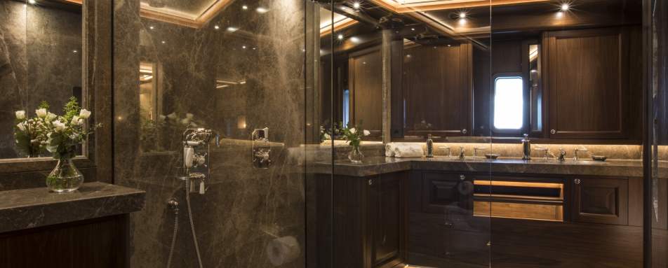 Master Suite bathroom - Satori Yacht