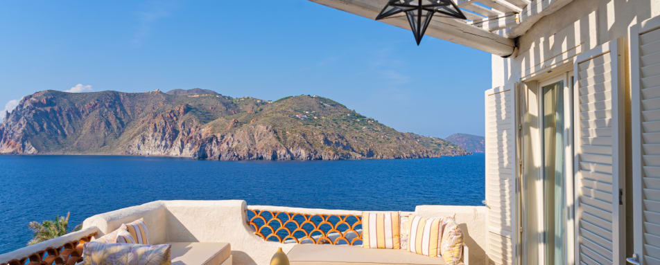 Lipari suite with terrace and sea view 