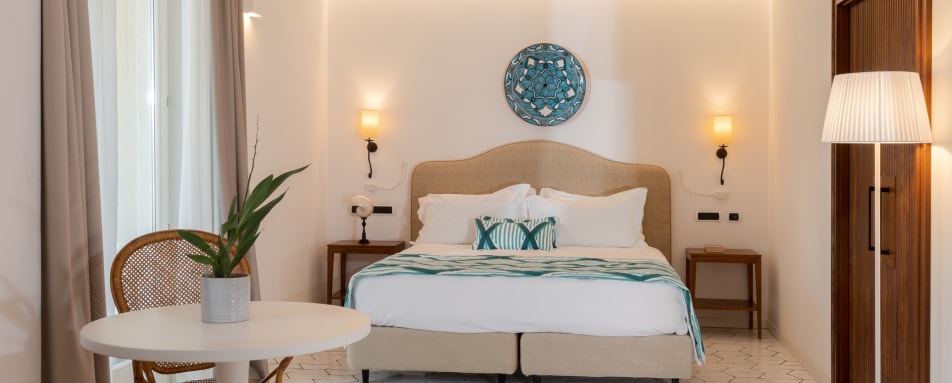 Premier with side sea view terrace 