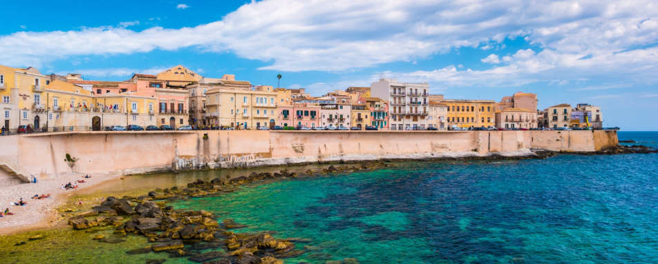 Walking tour of Ortigia