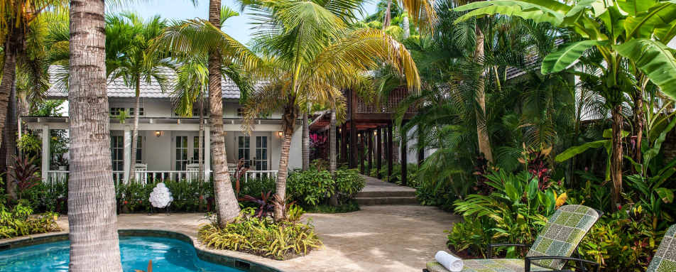 Fern Tree Spa Pool - Half Moon