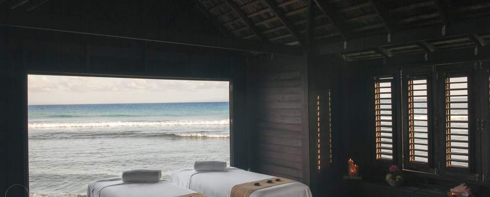 Fern Tree Spa Overwater Cabana - Half Moon