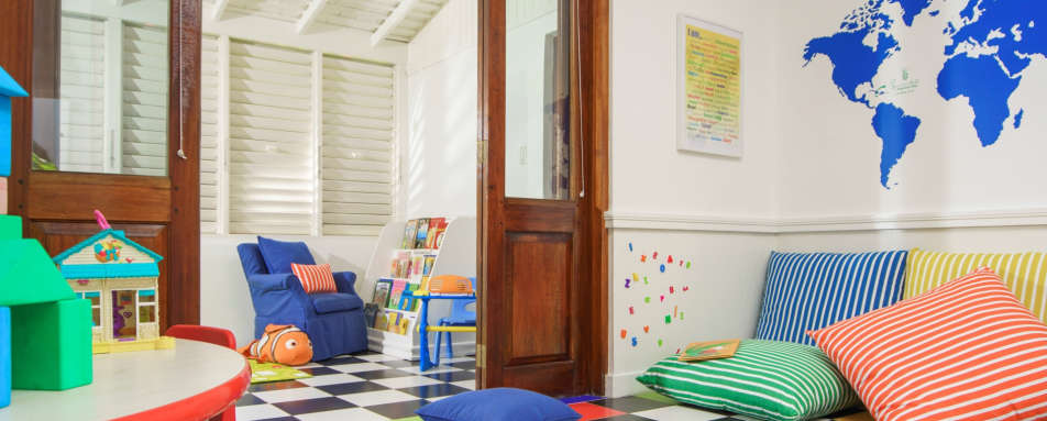 Pineapple Kids Club - Round Hill