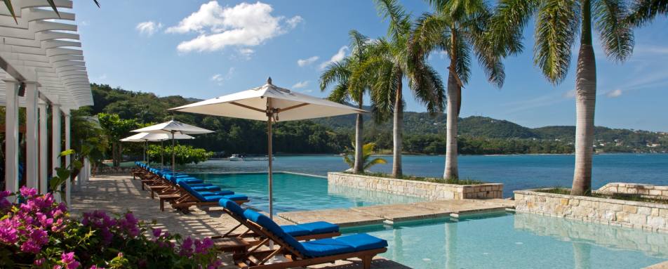 Infinity Pool - Round Hill Hotel & Villas