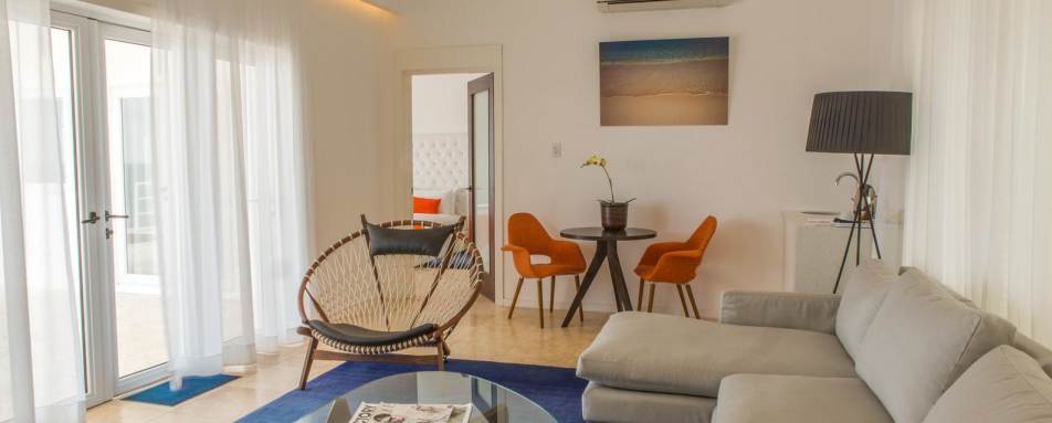 Living Room, Deluxe Villa - The Trident Jamaica