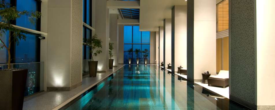 Conrad Tokyo, Swimming Pool