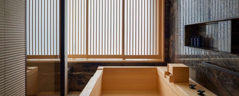 imperial-suite-hinoki-bath 
