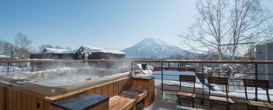 Outdoor jacuzzi and firepit - Hakuchozan